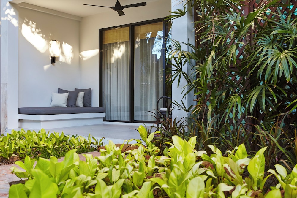 Deluxe Triple Room, Multiple Beds, Garden View - Photo 13