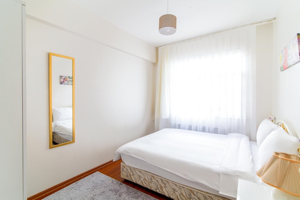 Apartment photo 1