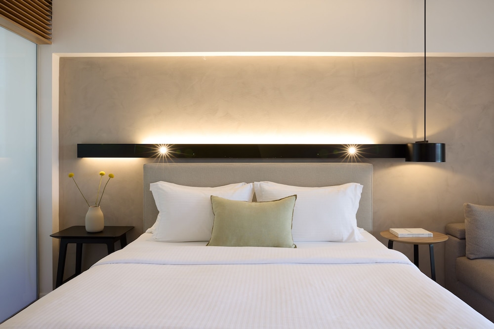Classic Room, Partial Sea View