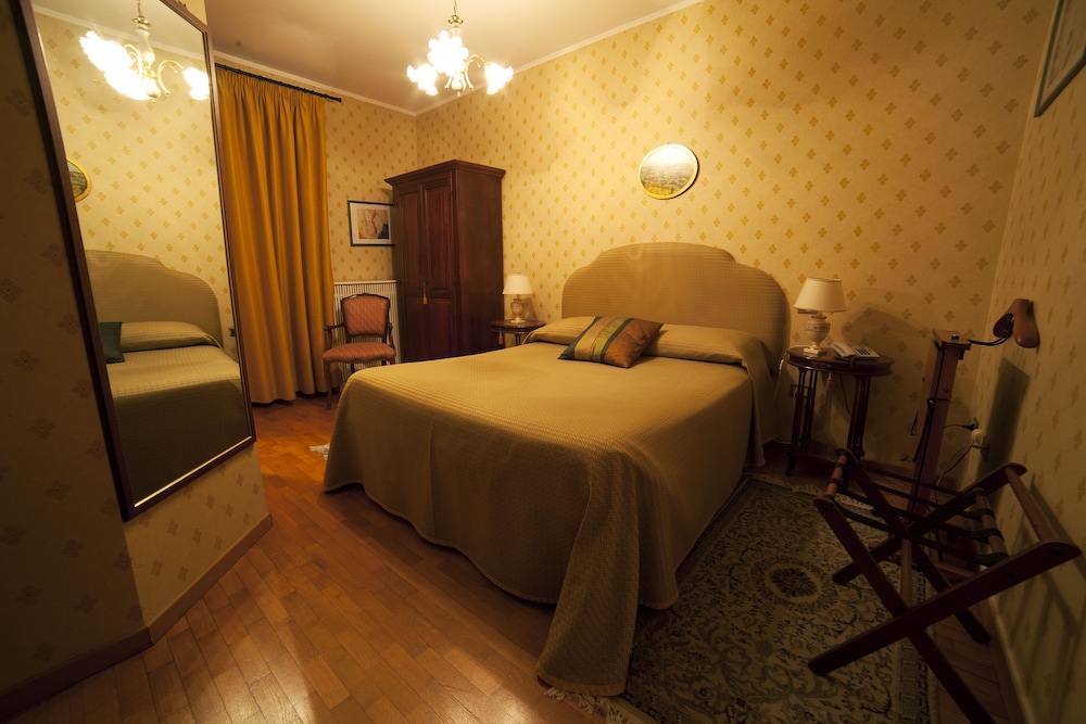 Double Room, Balcony, Mountain View photo 2
