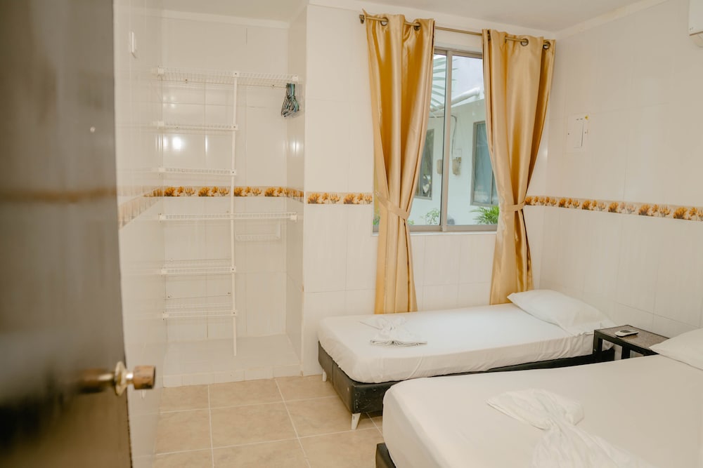 Family Cabin, 3 Bedrooms, Kitchen, Beachfront photo 1
