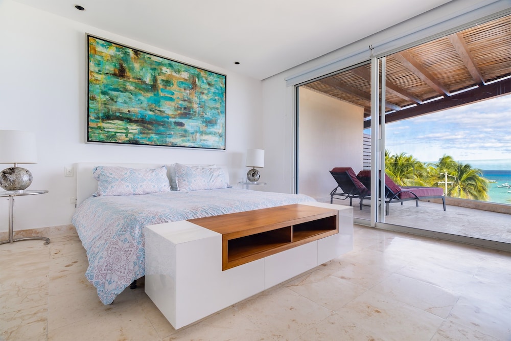 Condo, 4 Bedrooms