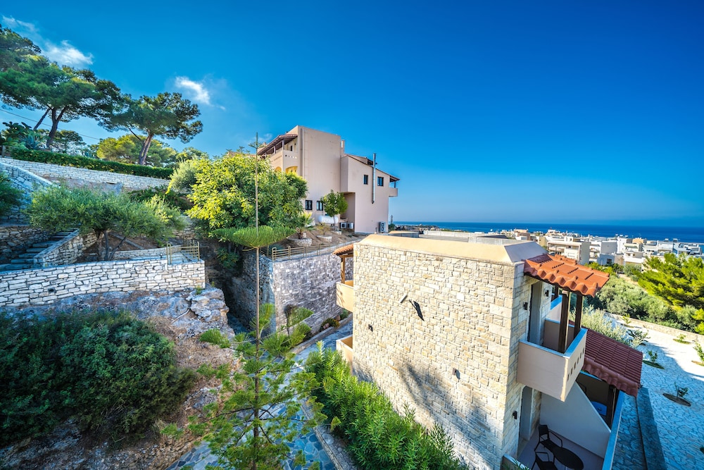 Junior Bungalow Suite with Sea View thumbnail 6