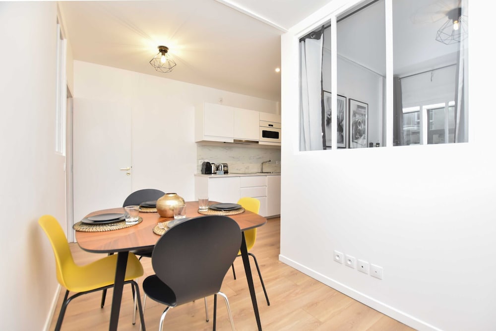 Apartment photo 2