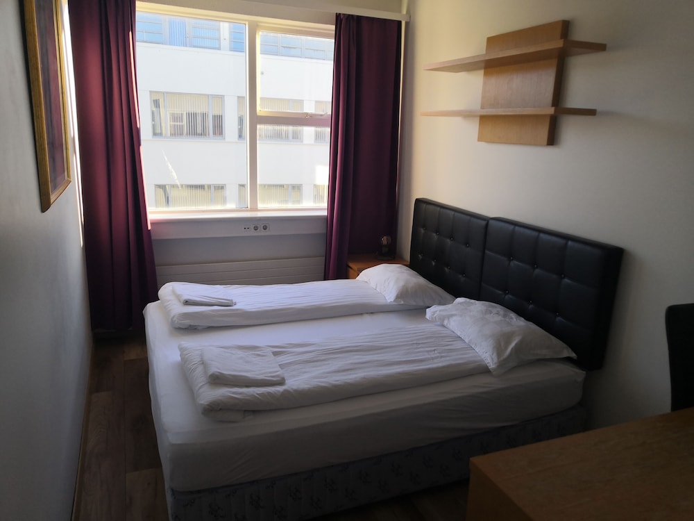 Standard Double Room, 1 Queen Bed, Private Bathroom, City View photo 1