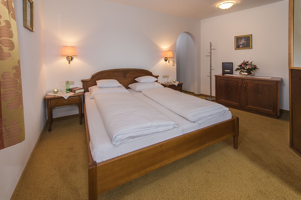 Suite, Mountain View