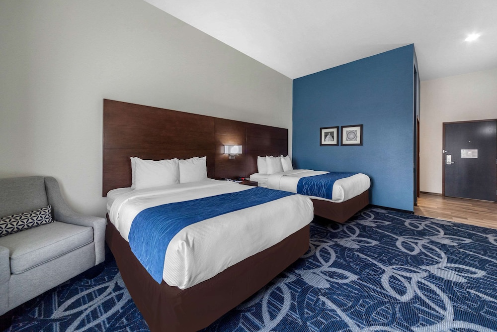 Standard Room, 2 Queen Beds, Non Smoking photo 1
