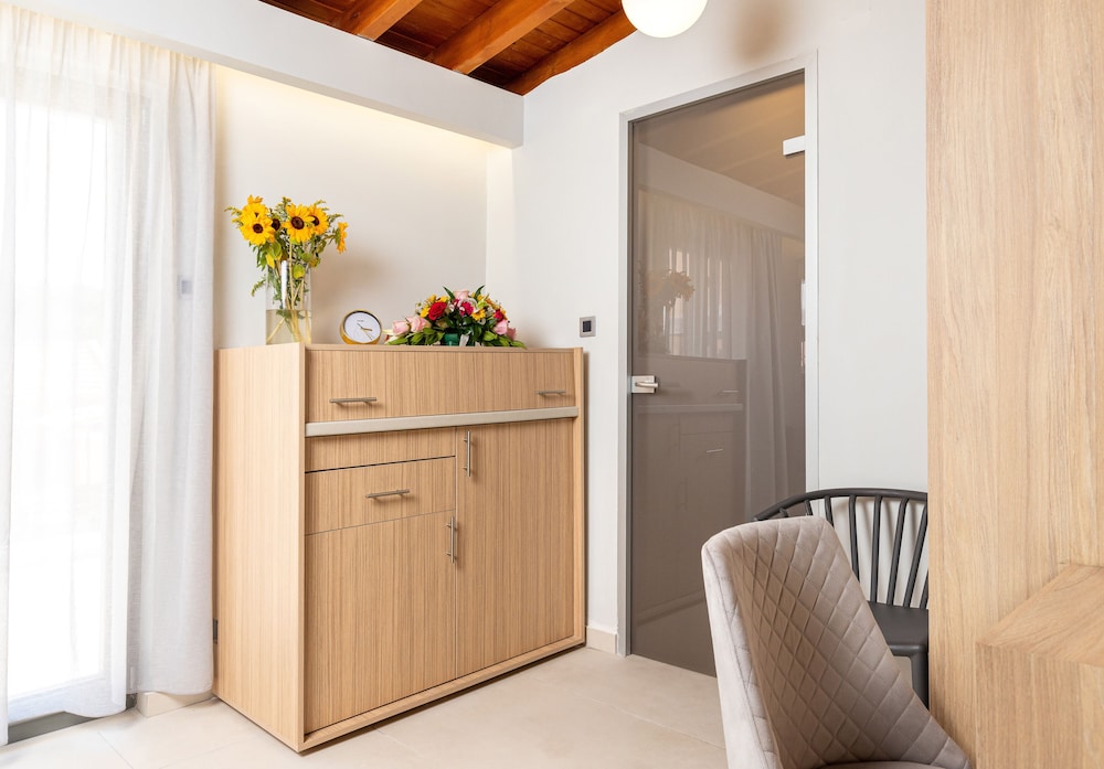 The Loft - Private Terrace Deluxe Suite