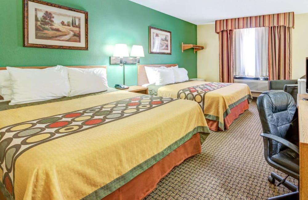 Standard Room, 2 Queen Beds - Photo 2