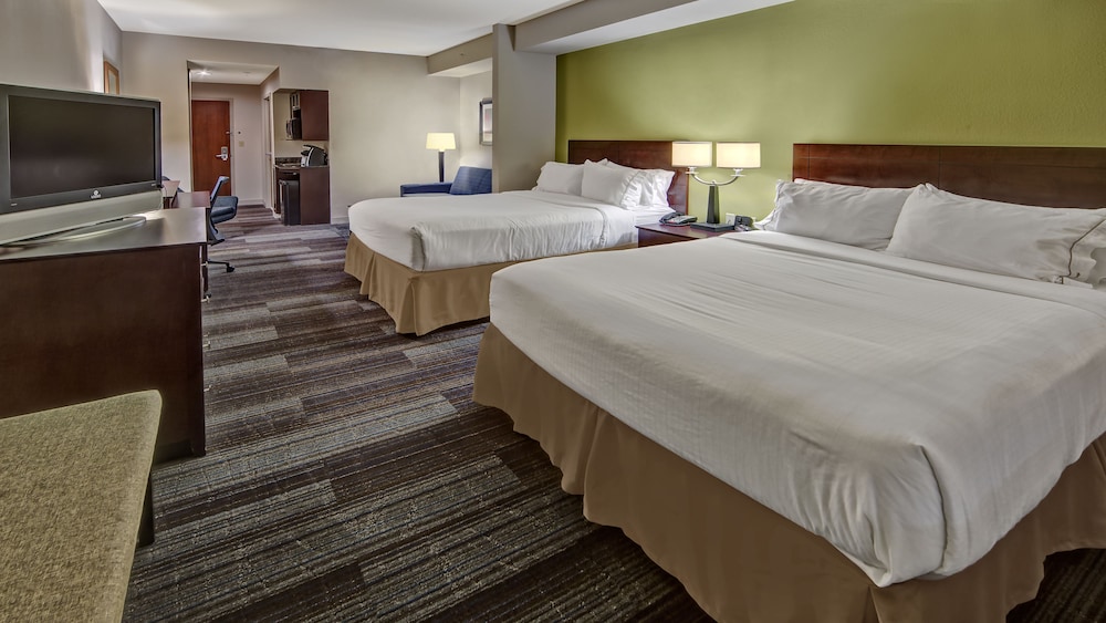 Executive Suite, 2 Queen Beds, Non Smoking