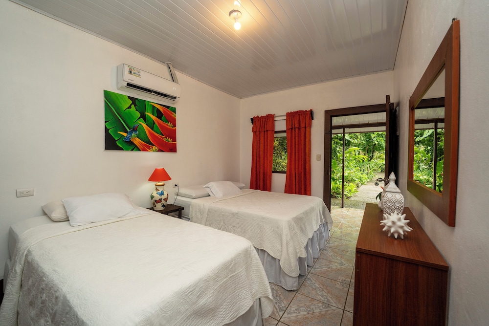 Comfort Quadruple Room, 2 Double Beds, Garden View (With AC)