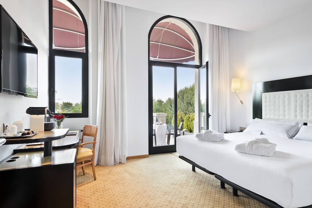 Premium Room - Photo 1