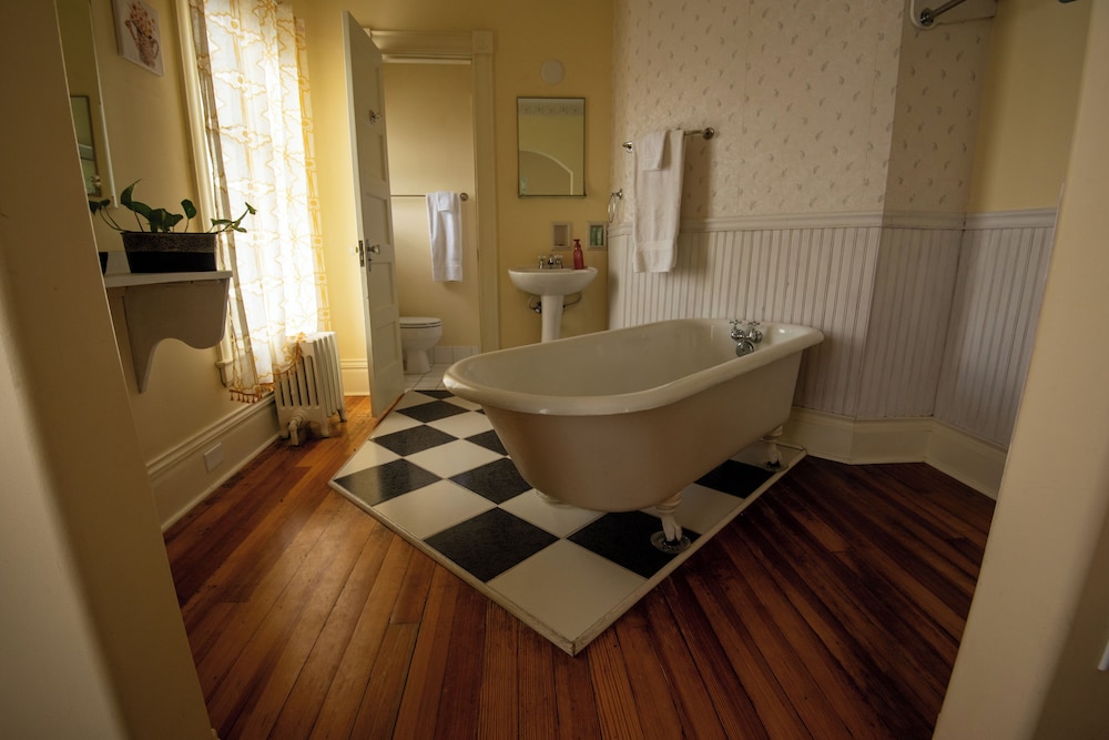 Premier Single Room, Non Smoking, Private Bathroom