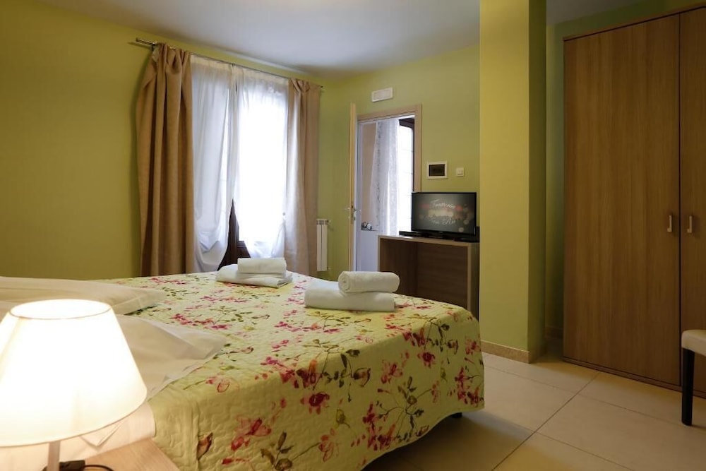 Superior Double Room, Non Smoking photo 1