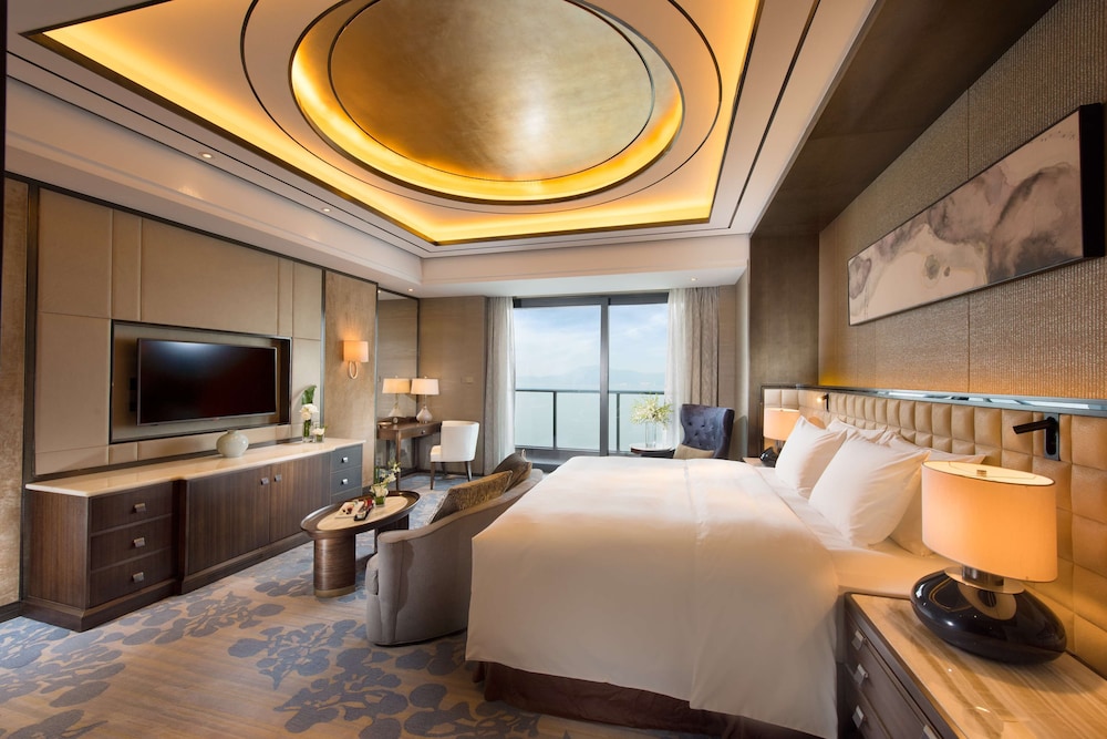 Ponglai Suite