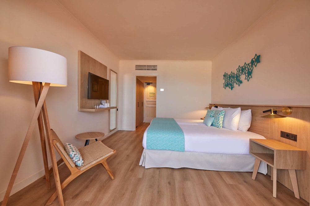 Double Room, Balcony, Sea View - Photo 2
