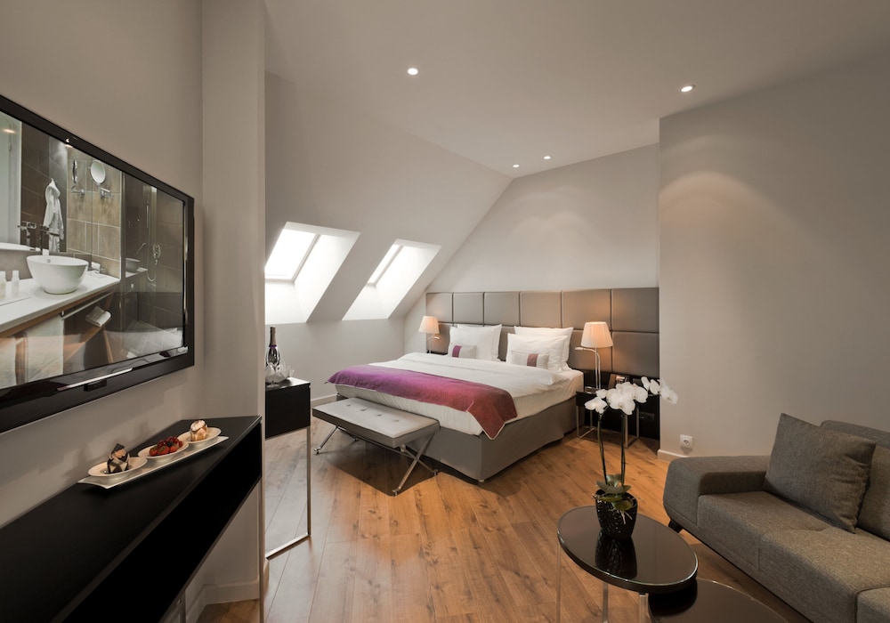Junior Suite, Multiple Beds