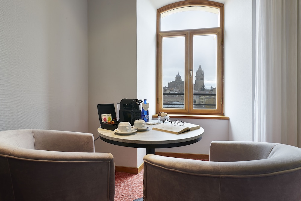 Premium Room - Photo 8