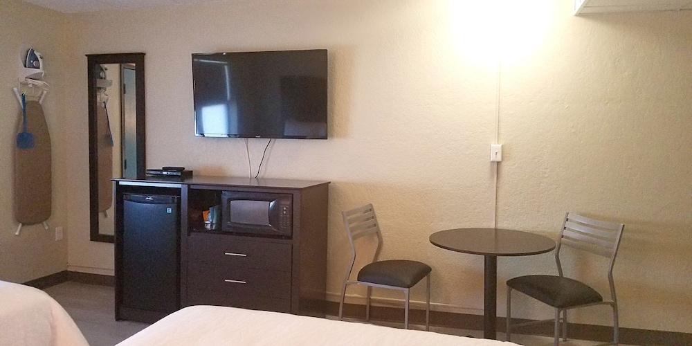 Standard Room, 2 Double Beds photo 1