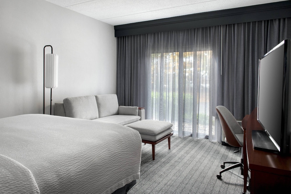 Room, 2 Queen Beds - Photo 2