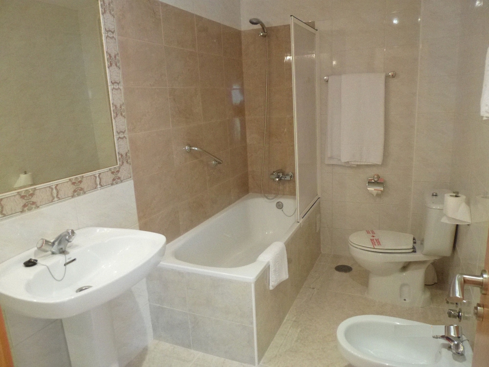Economy Double Room photo 2
