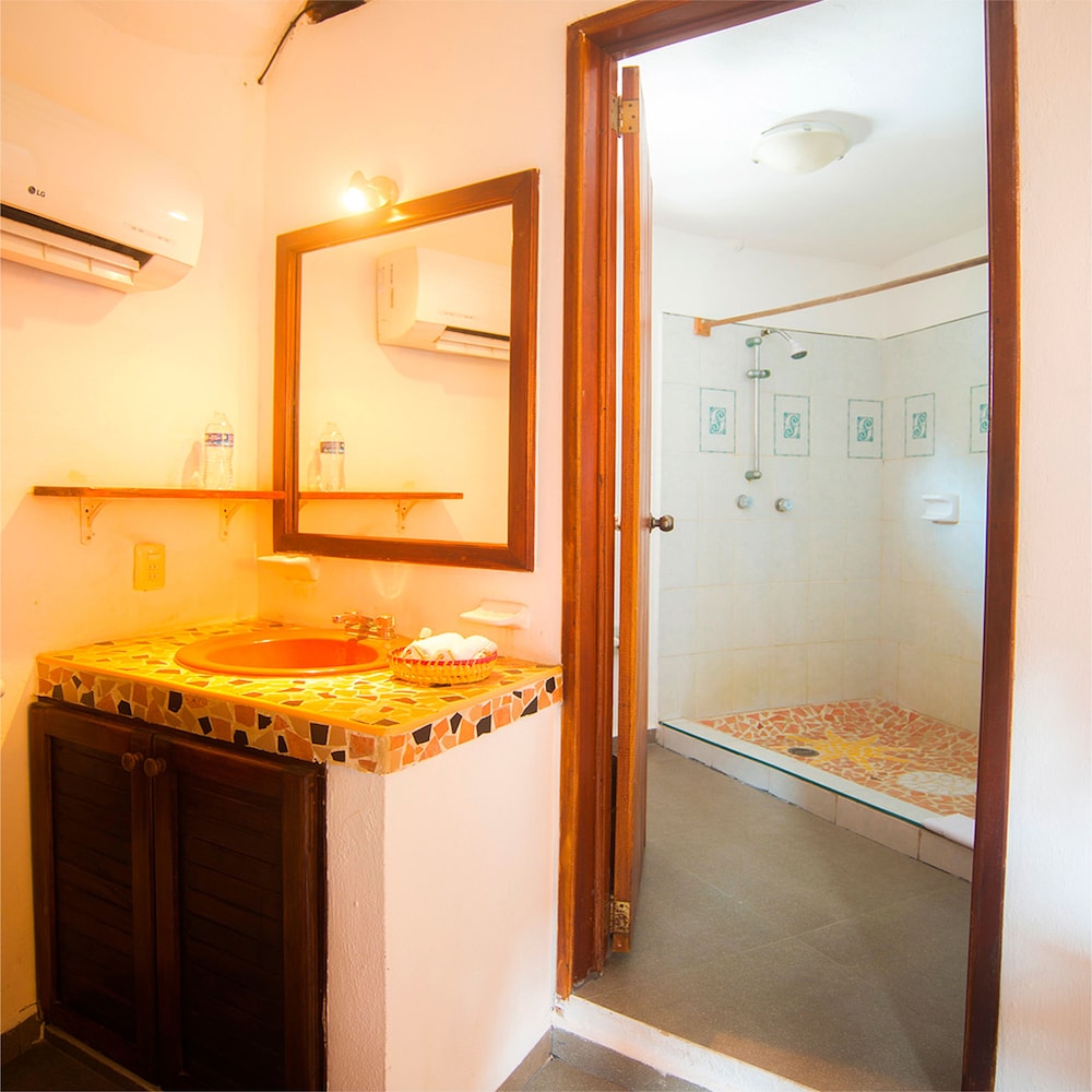 Superior Studio Suite, 1 Queen Bed with Sofa bed, Kitchen, Tower