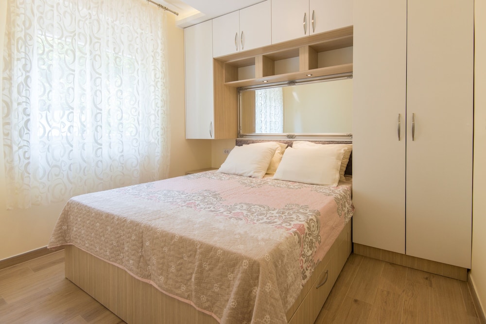 Standard Apartment photo 2