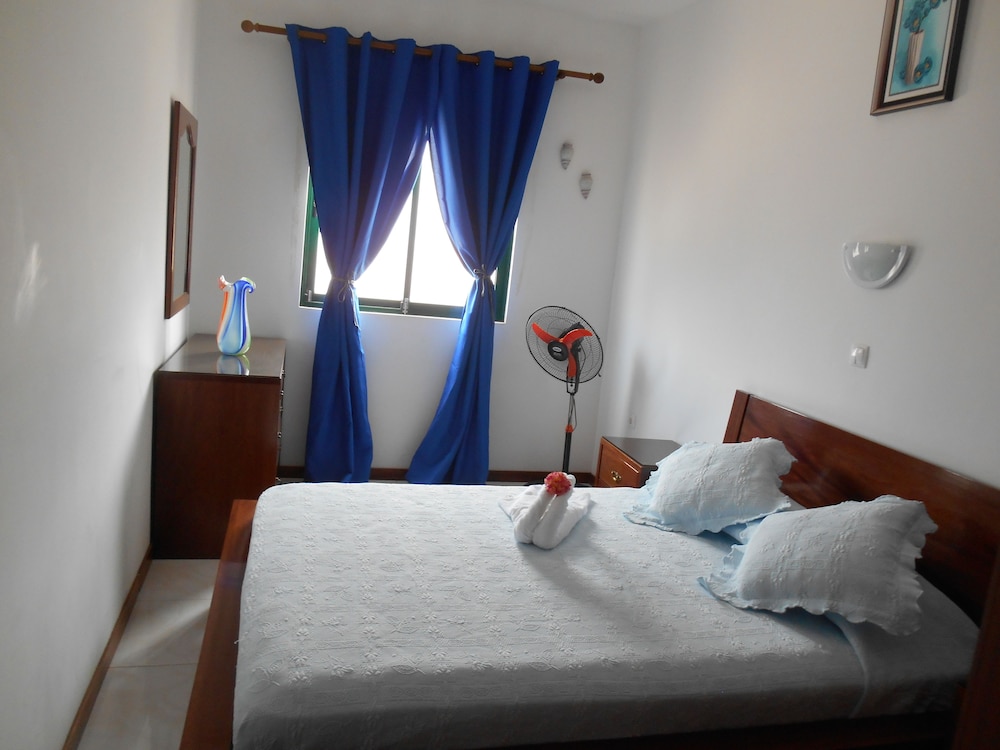 Economy Apartment, 3 Bedrooms, Kitchen, Harbor View photo 2