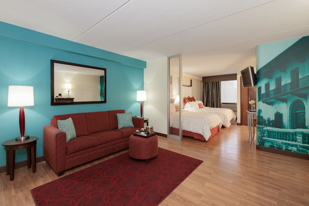 Standard Room, 2 Double Beds (Walk-In Shower) photo 1