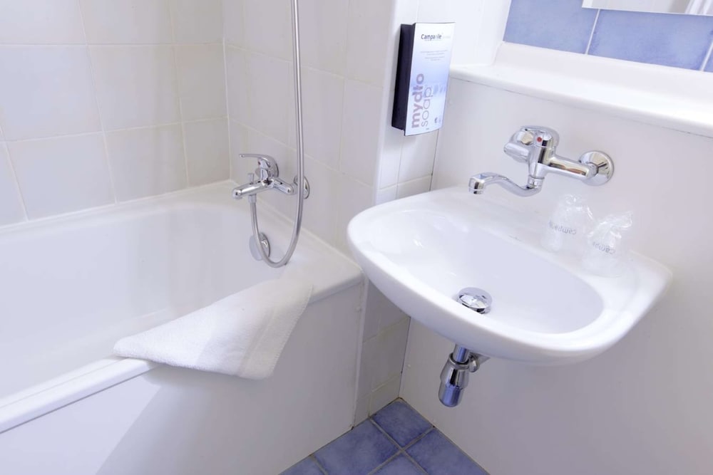 Standard Room, 1 Double Bed - Photo 6