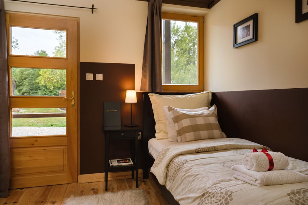 Luxury Suite, 1 Twin Bed, Private Bathroom, Mountain View (Wrangler) photo 1