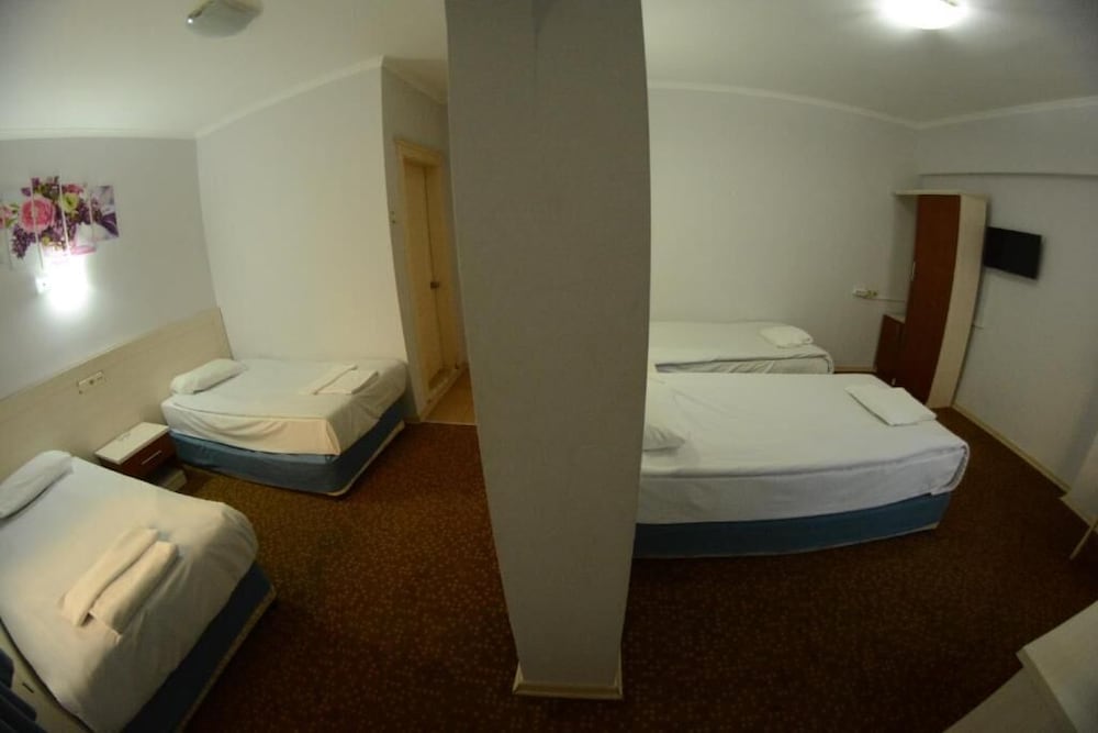 Quadruple Room photo 2