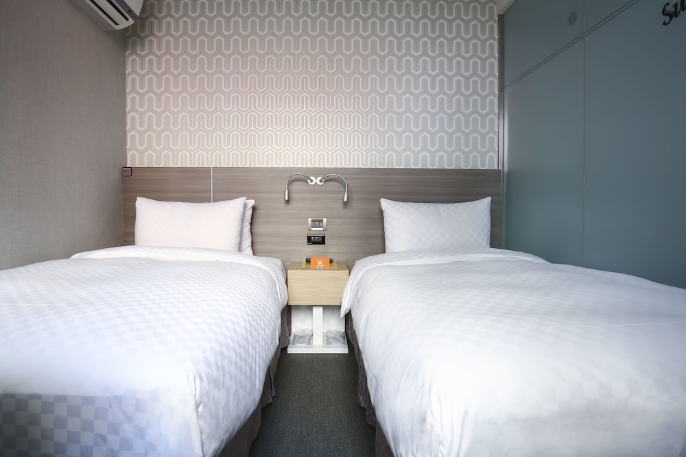 Twin Room, 2 Twin Beds, Non Smoking photo 2