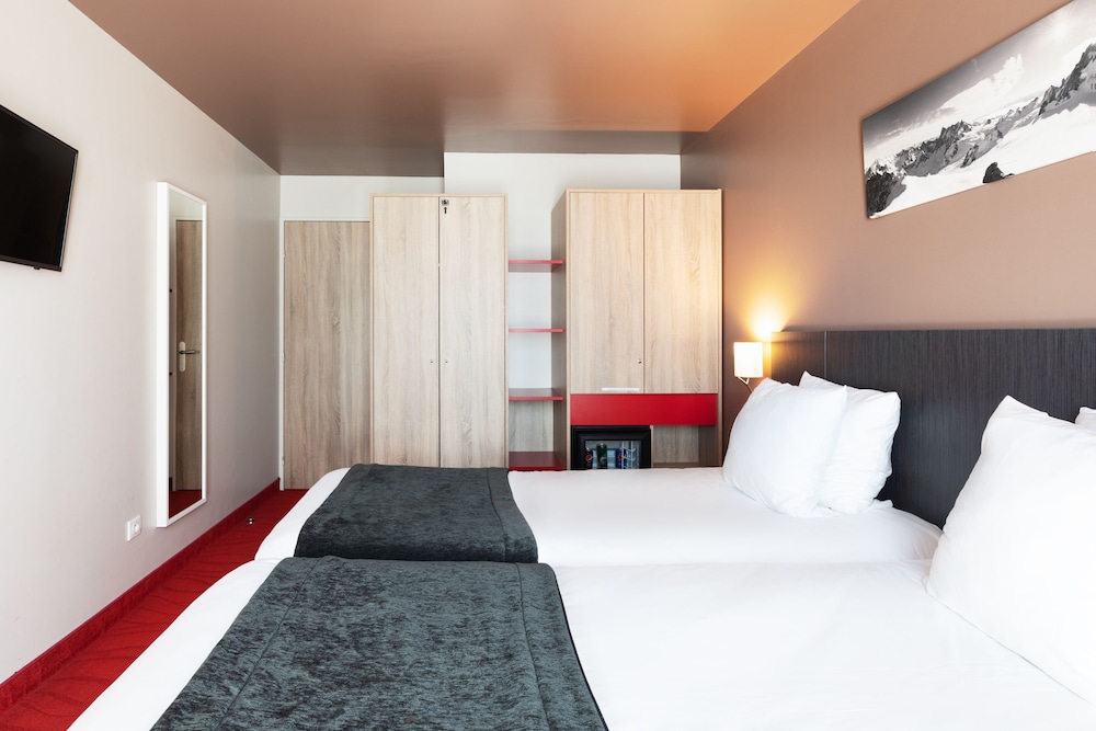 Superior Twin Room, Resort View - Photo 18