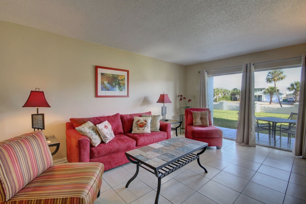 Condo, 2 Bedrooms