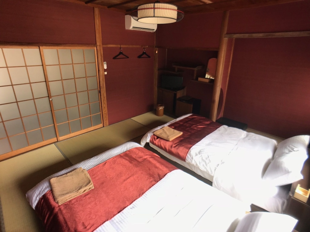 Superior Twin Room ( 302 ) photo 3