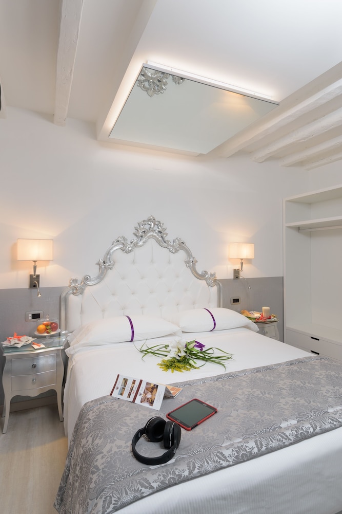 Classic Double or Twin Room photo 1