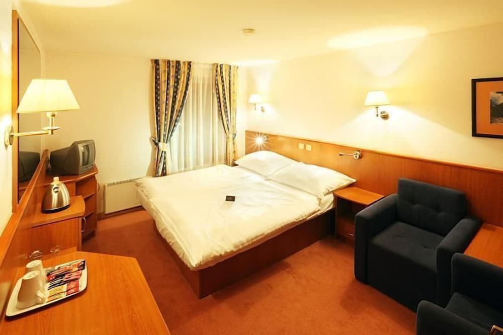 Single Room photo 2