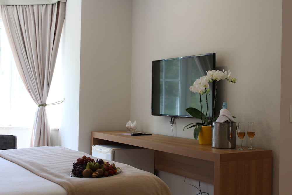 Premium Room - Photo 7