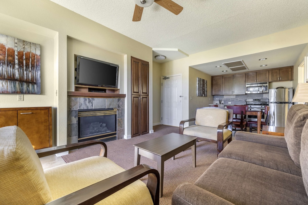 2 BEDROOM 1 KING 2 QUEENS LOCK-OFF SUITE - Photo 5