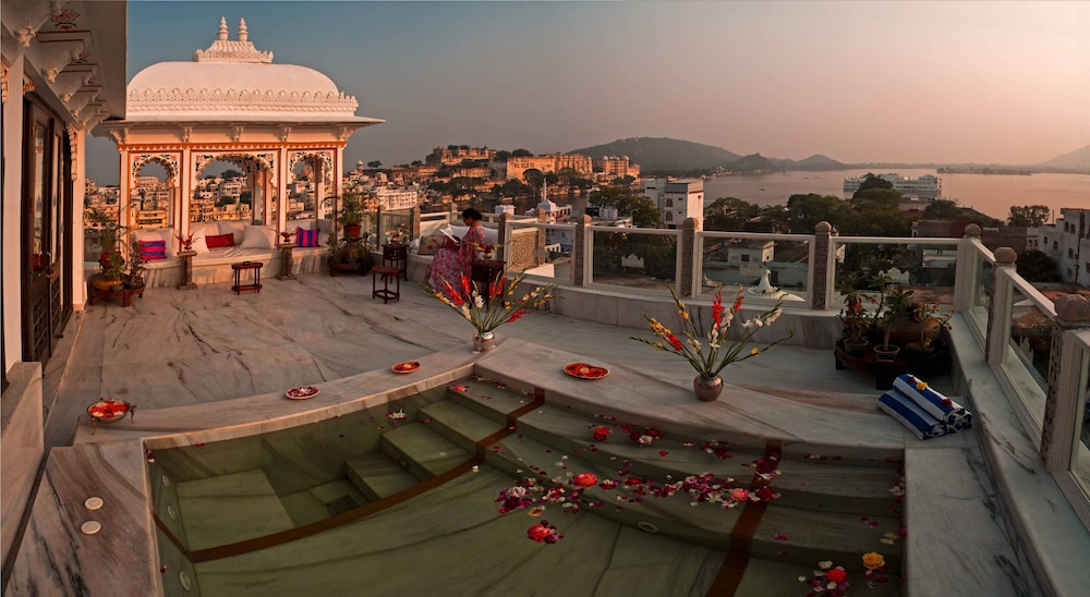 UDAI SUITE - Photo 4