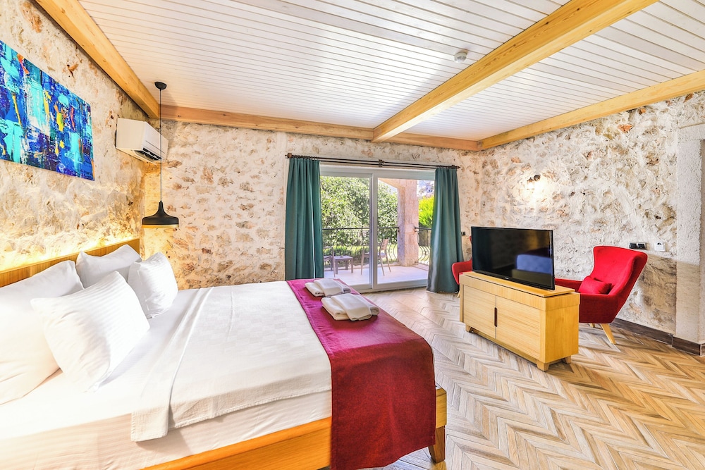 Economic Room, Garden Floor with Jacuzzi - Photo 2