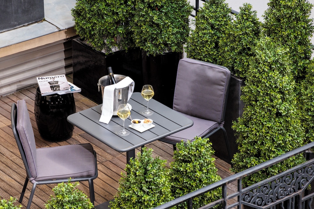 Suite, 1 King Bed, Terrace, City View photo 3