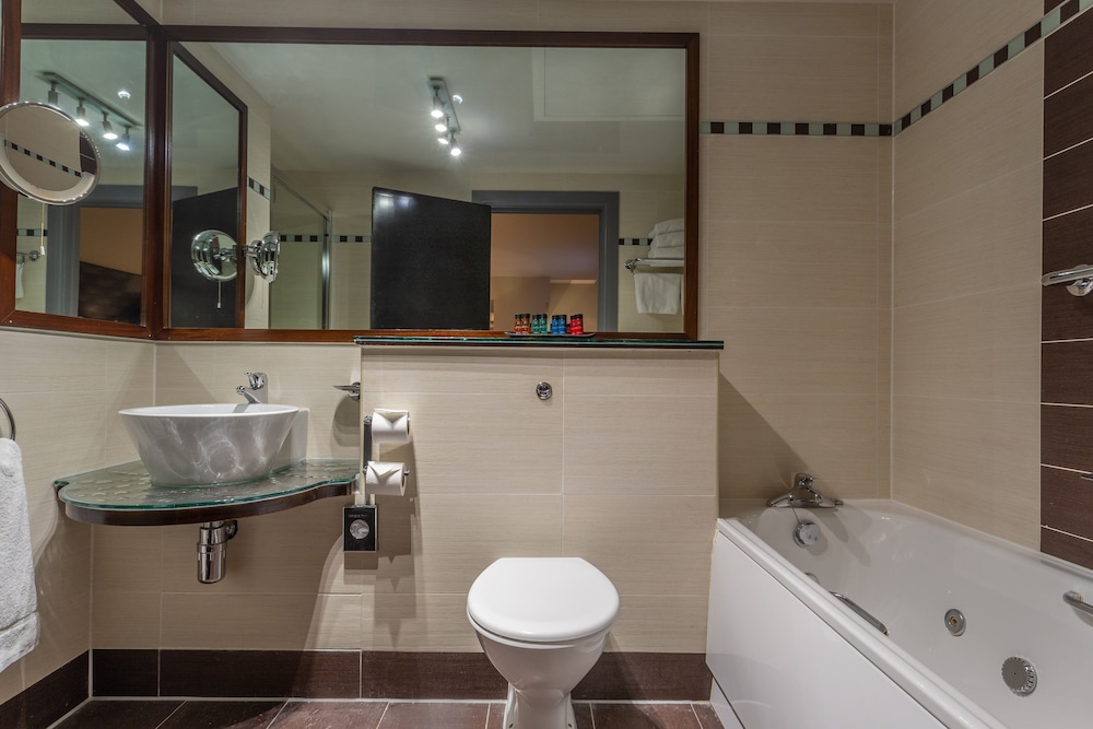 Junior Suite, 1 King Bed, Park View - Photo 10