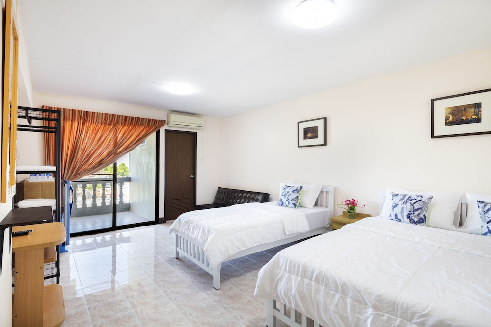 Family Twin Room