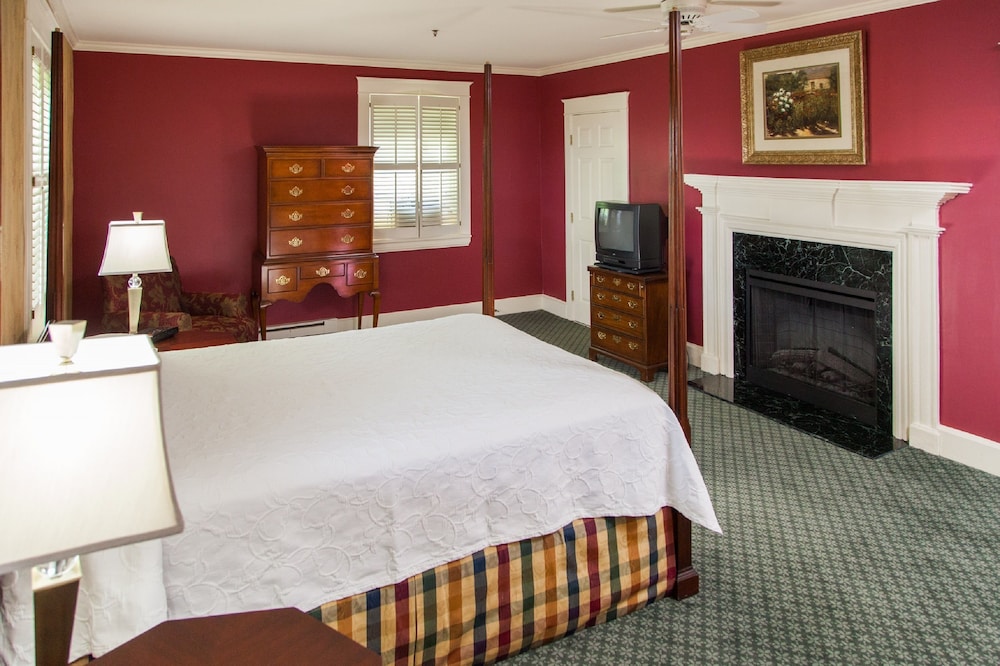 Room, 1 Queen Bed, Harbor View photo 2