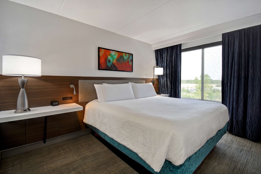 Suite, 1 Bedroom, Accessible, Bathtub - Photo 7