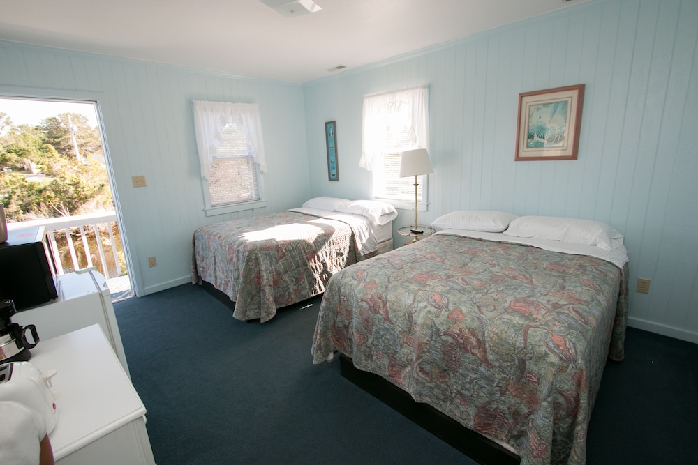 Standard Room, 2 Double Beds, Non Smoking photo 2
