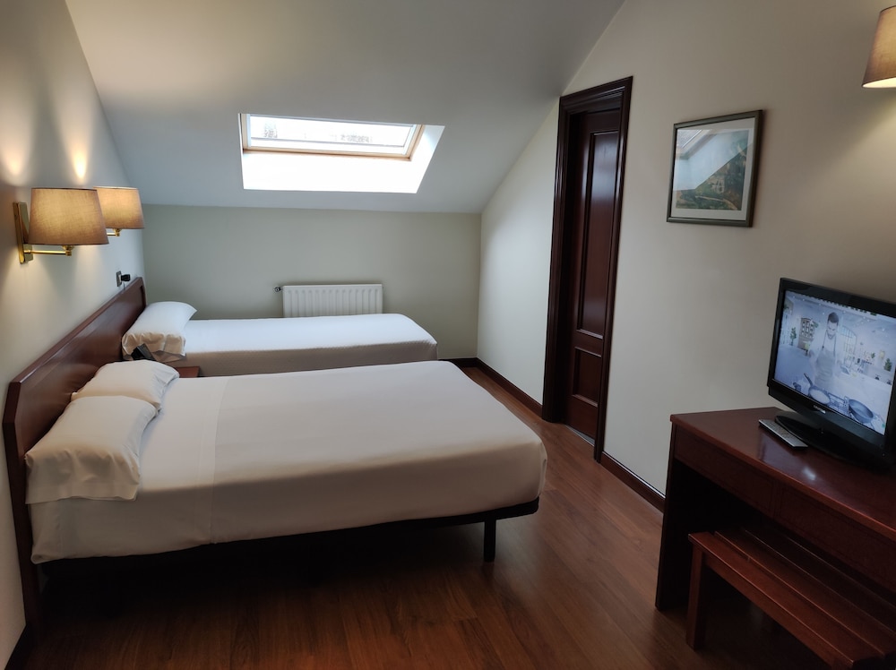 Standard Triple Room - Photo 2