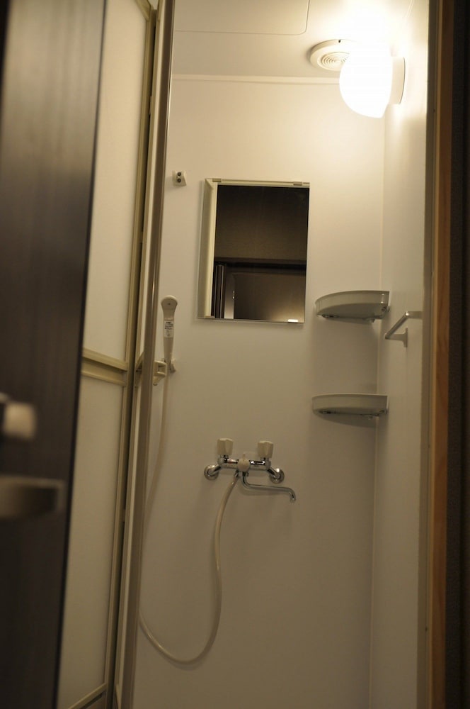 Twin Room - Photo 4